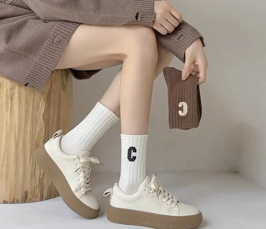 '©' letter crew socks