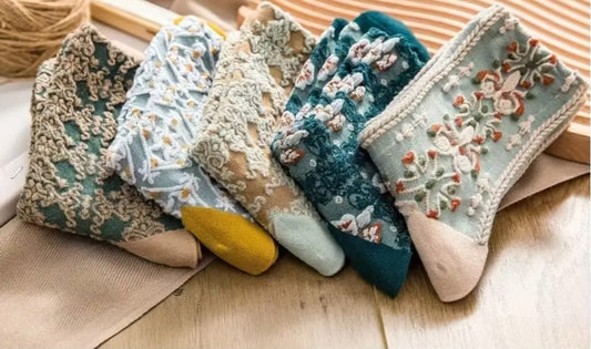 Embroidery winter female socks